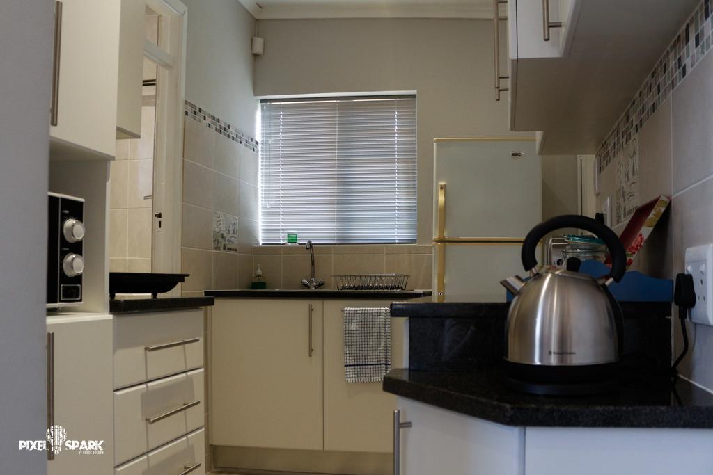 Tyday Accommodation Port Elizabeth Exterior foto