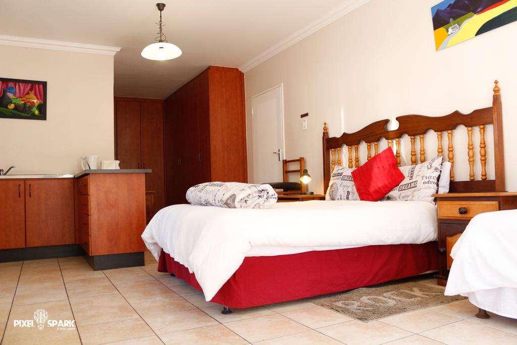 Tyday Accommodation Port Elizabeth Exterior foto