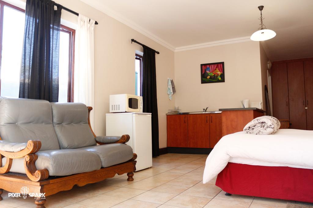 Tyday Accommodation Port Elizabeth Exterior foto