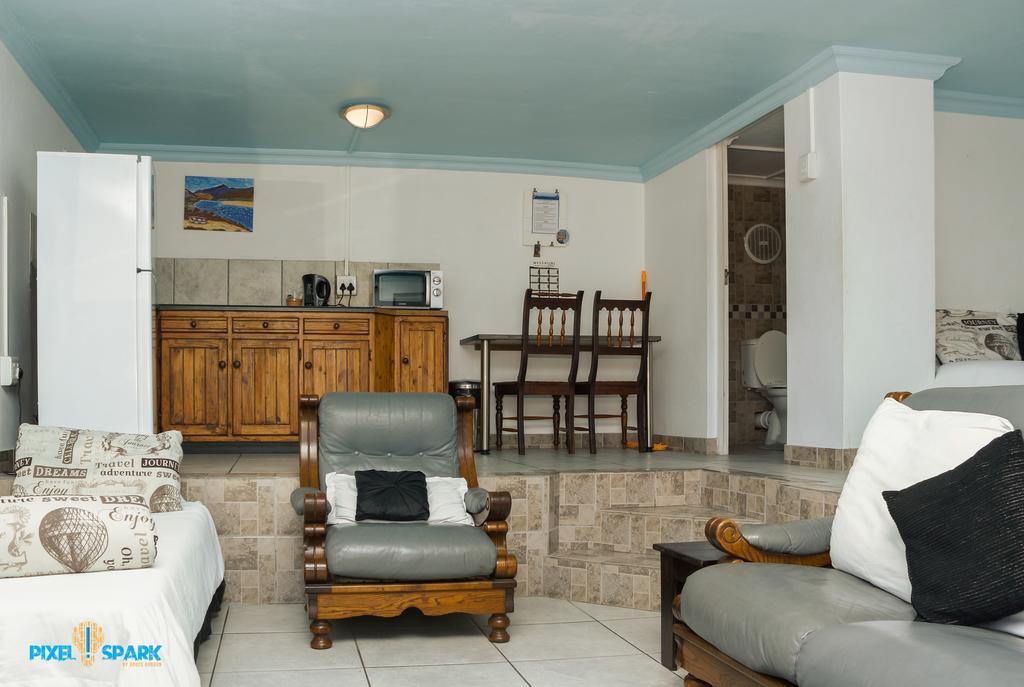 Tyday Accommodation Port Elizabeth Exterior foto