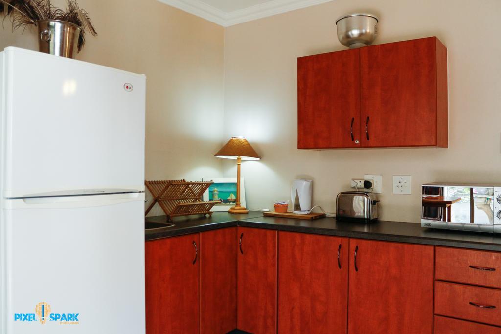 Tyday Accommodation Port Elizabeth Exterior foto